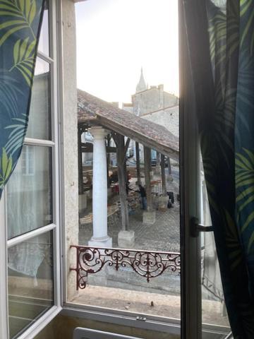 Les Vieilles Halles De Villebois Buitenkant foto