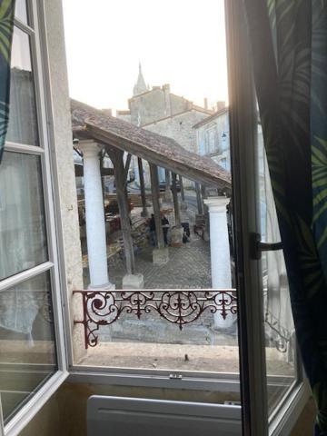 Les Vieilles Halles De Villebois Buitenkant foto